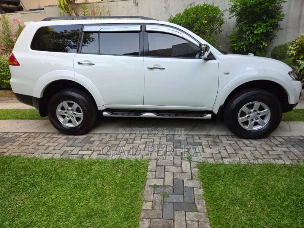 Mitsubishi Montero Sport 2012 SUV (Used)