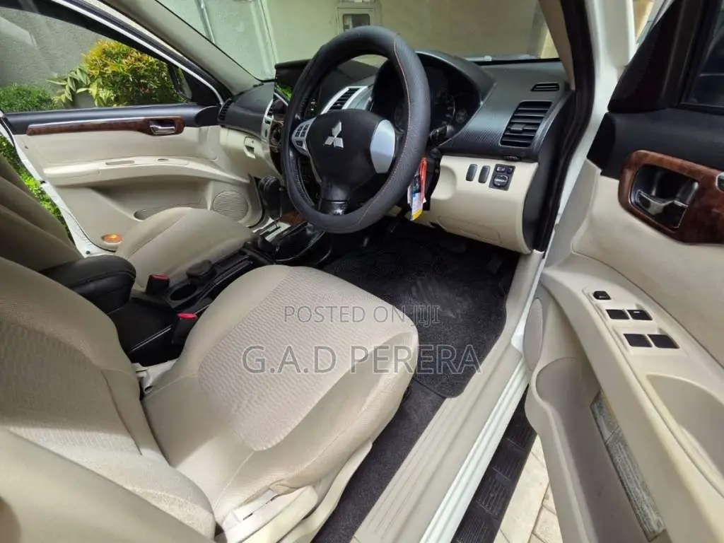 Mitsubishi Montero Sport 2012 SUV (Used)