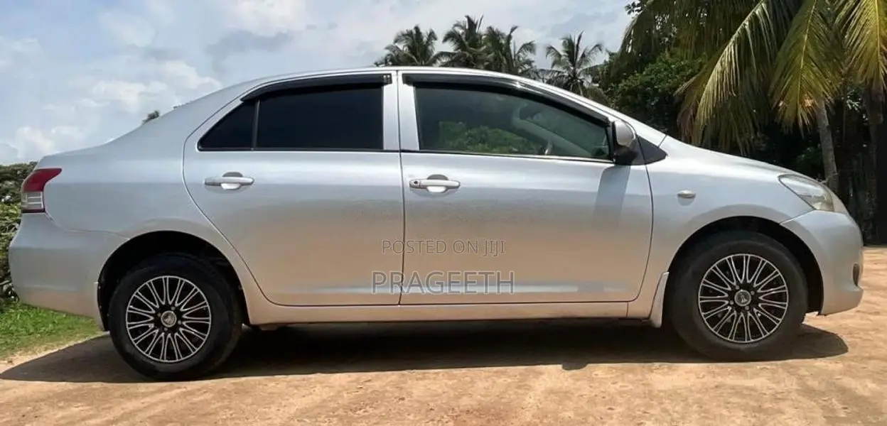 Toyota Belta 2011 Car (Used)