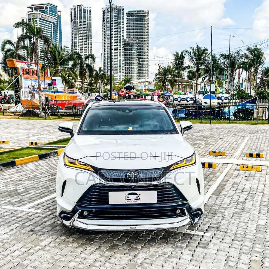 Toyota Harrier 2023 SUV (Used)
