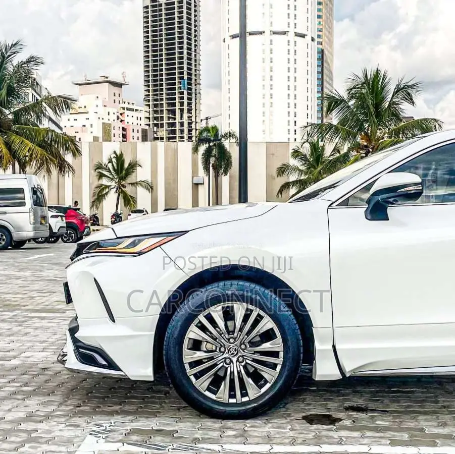 Toyota Harrier 2023 SUV (Used)