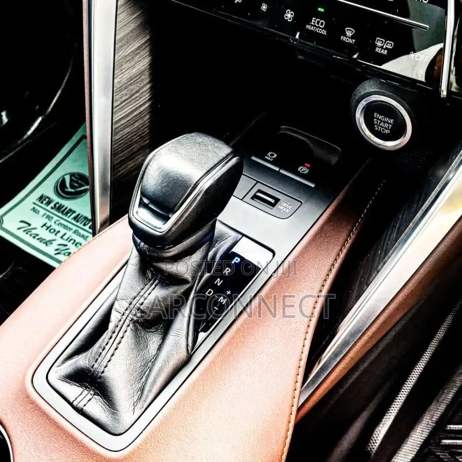 Toyota Harrier 2023 SUV (Used)