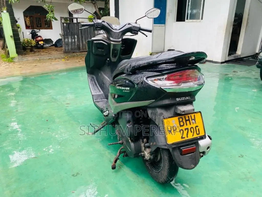 Suzuki Burgman 2019 Motorbike (Used)