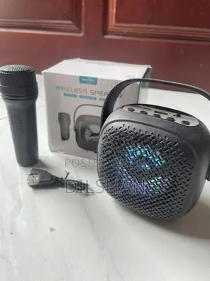 Speaker With Microphone Set