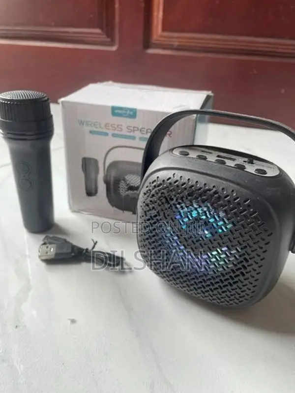 Speaker With Microphone Set