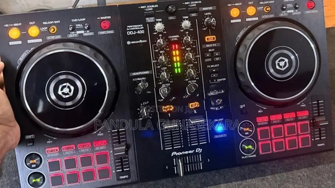 Pioneer DDJ-400 DJ Controller ( With Rekordbox Key)