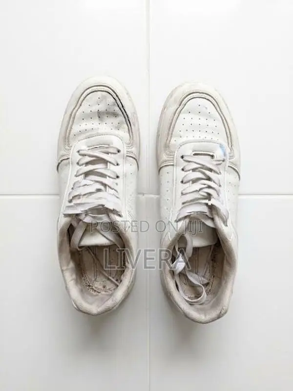 White Sneakers Men