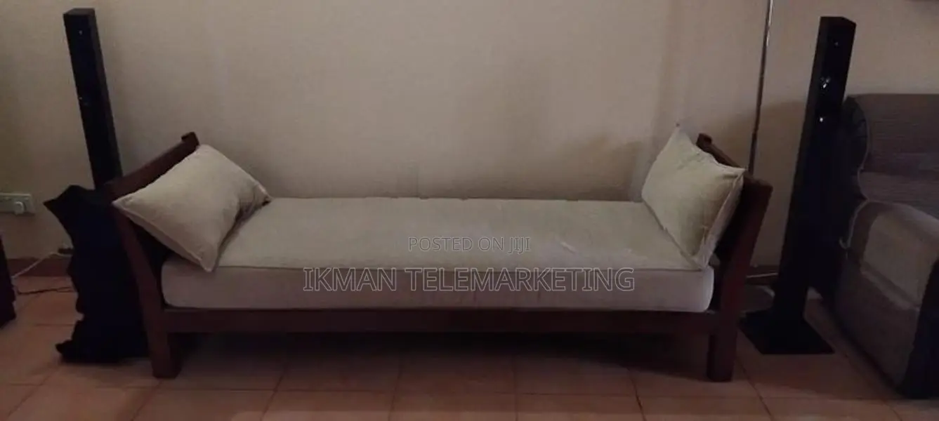 Home Furniture TV Cabinet With Divan