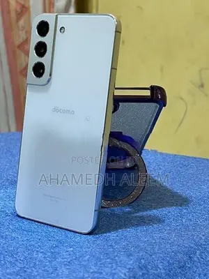 Samsung Galaxy S22 (Used)