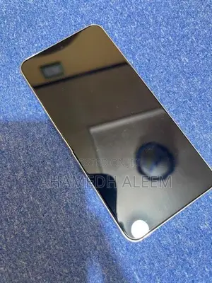 Samsung Galaxy S22 (Used)