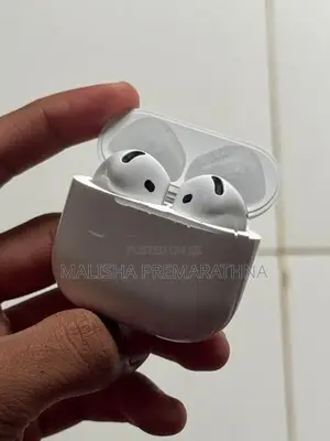 Apple AirPods 4 ANC