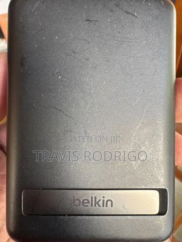 Belkin Magnetic Wireless Power Bank 5000mAh – With Stand