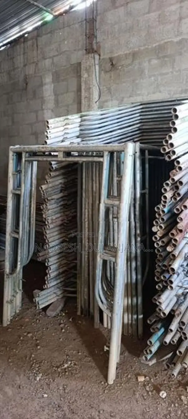 4’ Scaffoldings