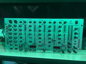 Behringer Mixer