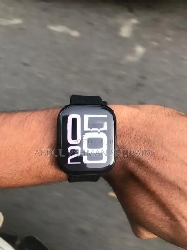 HK 12 Pro Smartwatch