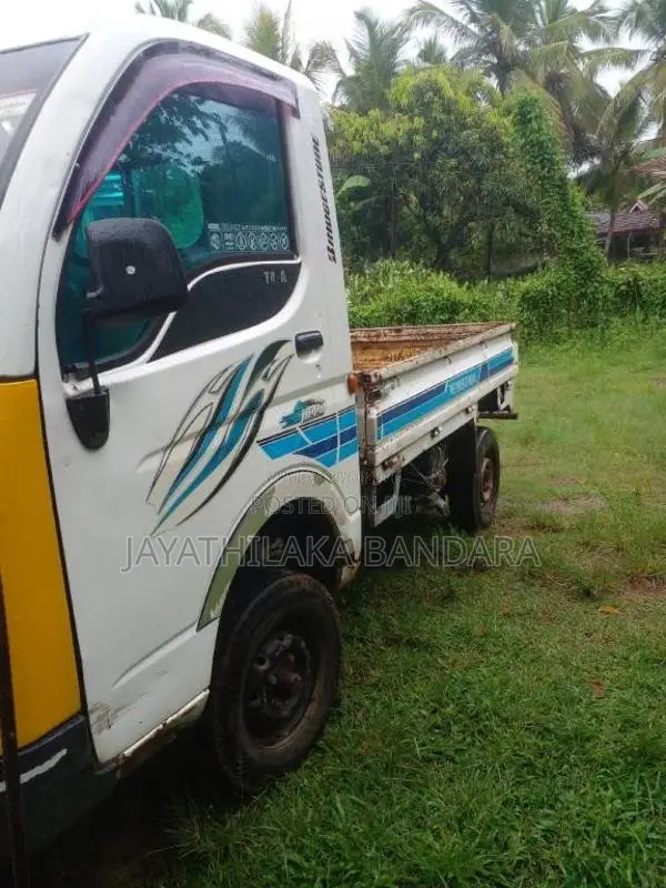 Tata Dimo Batta 2006 Lorry (Used)