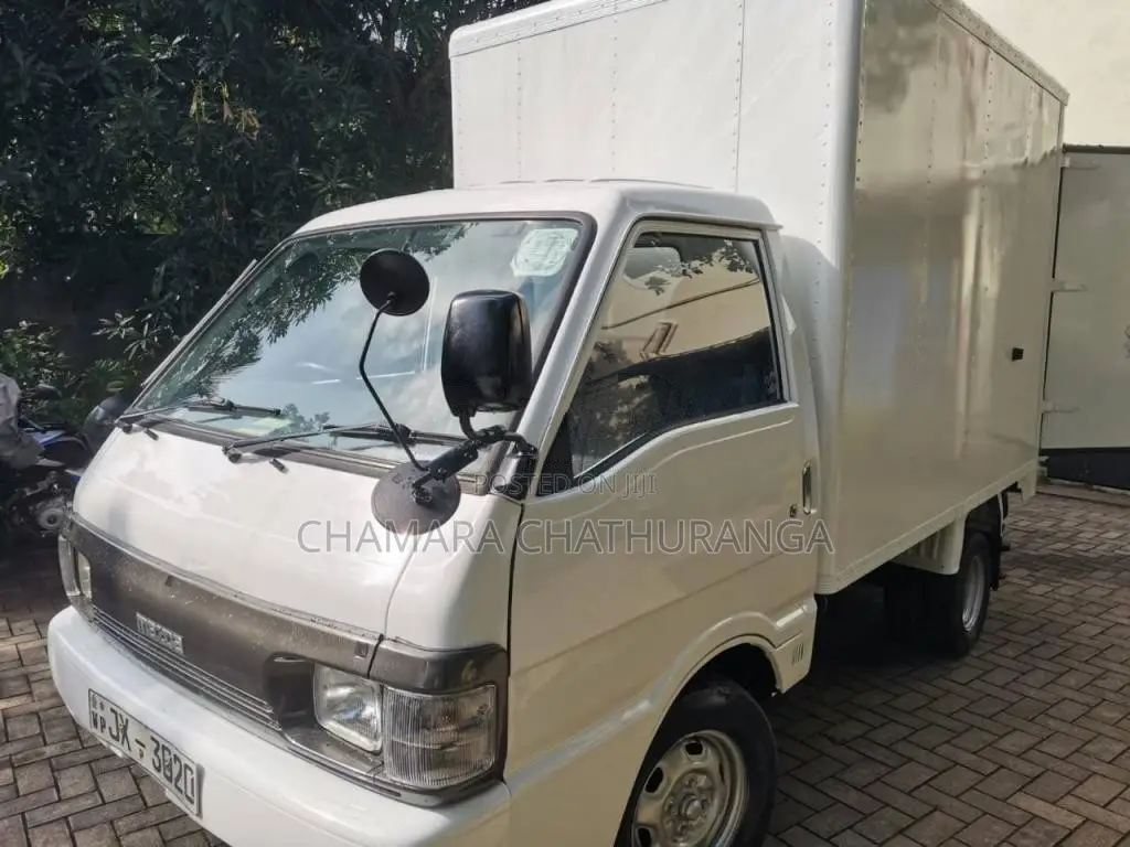 Mazda Mongo 2004 Lorry (Used)