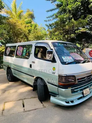 Toyota HIACE 1995 Van (Used)