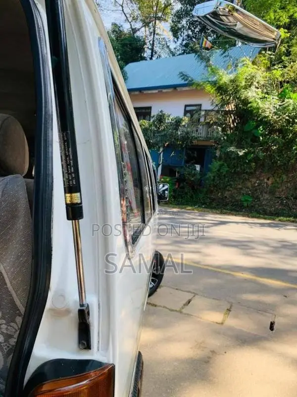 Toyota HIACE 1995 Van (Used)