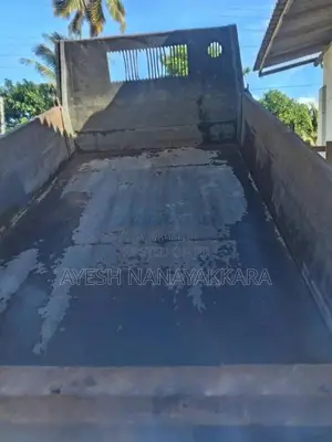 Isuzu Tipper 1986 Lorry (Used)