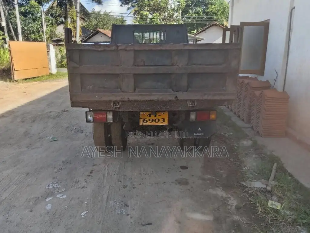 Isuzu Tipper 1986 Lorry (Used)