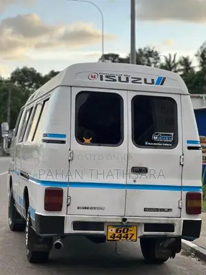 Isuzu ELF 1981 Van (Used)