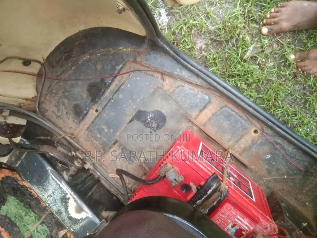 Piaggio Ape 2003 Three Wheel (Used)