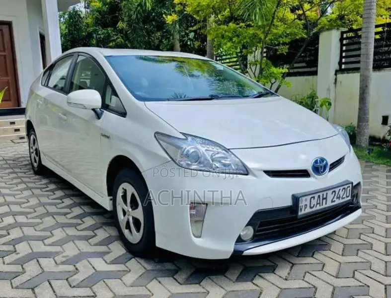Toyota Prius W30 Limited Edition 2015 Car (Used)