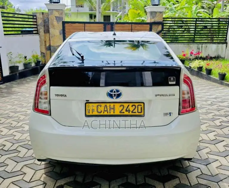 Toyota Prius W30 Limited Edition 2015 Car (Used)