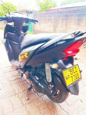 Yamaha ZR 2017 Motorbike (Used)