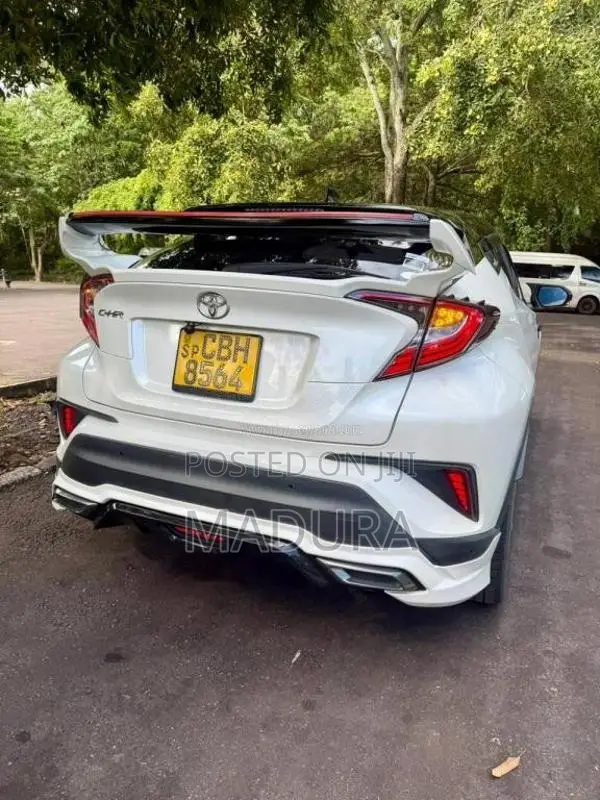 Toyota CHR 2019 SUV (Used)