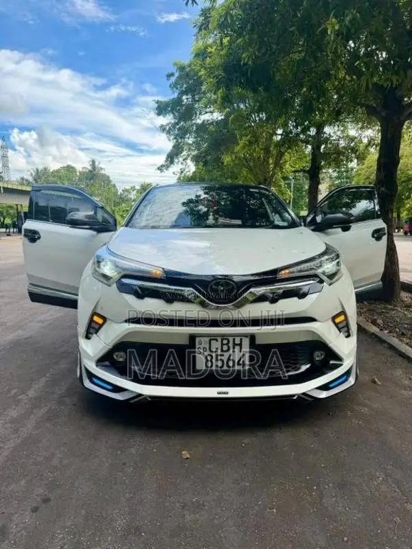 Toyota CHR 2019 SUV (Used)
