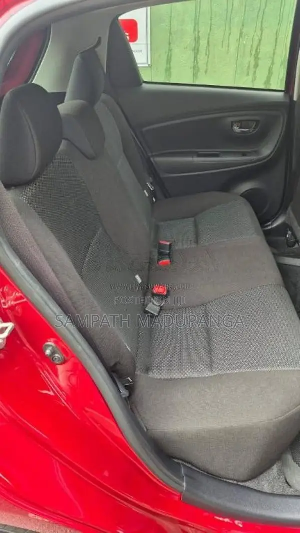 Toyota Vitz 2019 Car (Used)