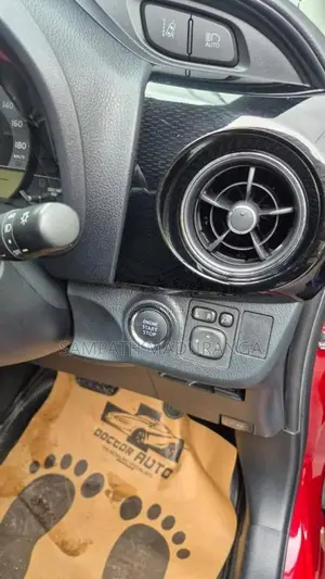 Toyota Vitz 2019 Car (Used)