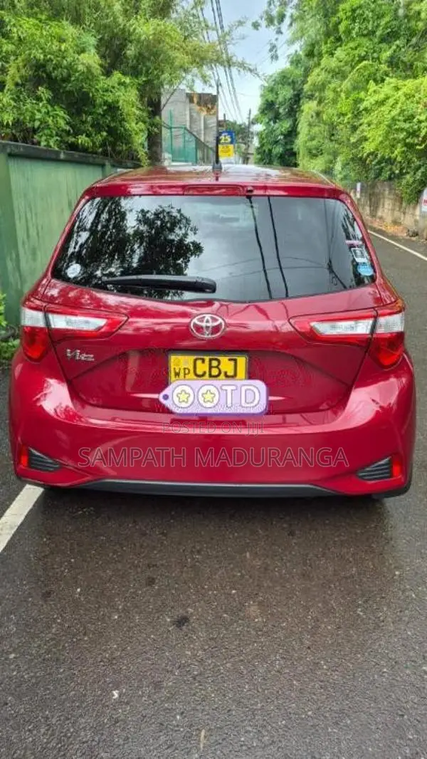 Toyota Vitz 2019 Car (Used)