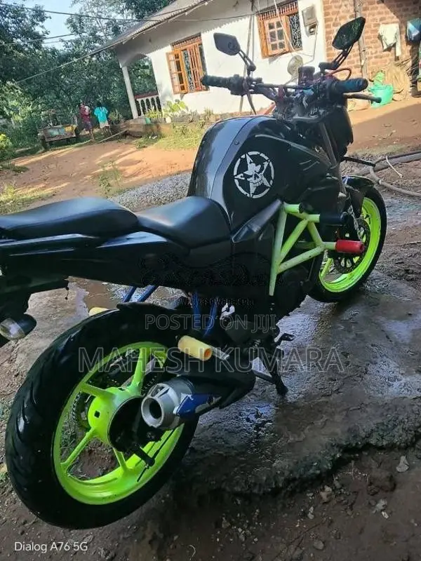 Aston FZs 2015 Motorbike (Used)