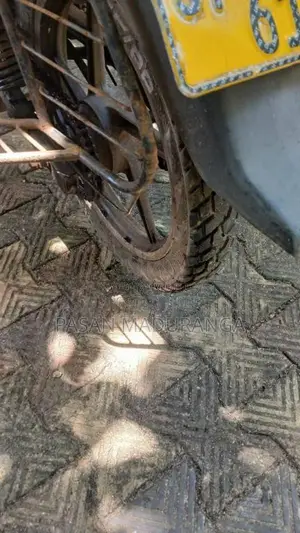 Bajaj Discover 100 2010 Motorbike (Used)