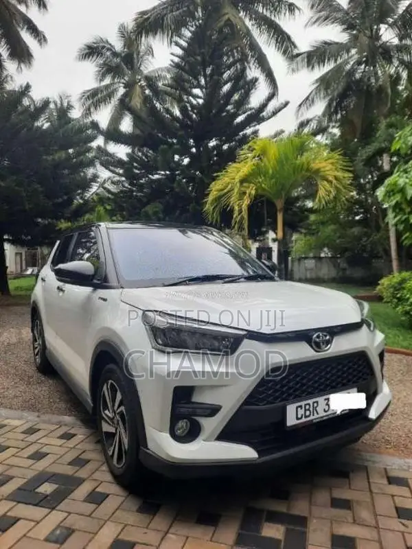 Toyota Raize 2025 SUV (Used)