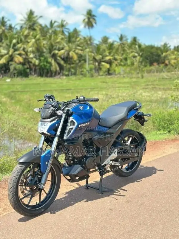 Yamaha FZ V4 2025 Motorbike (Used)