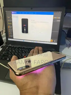 Apple iPhone XS (Used)