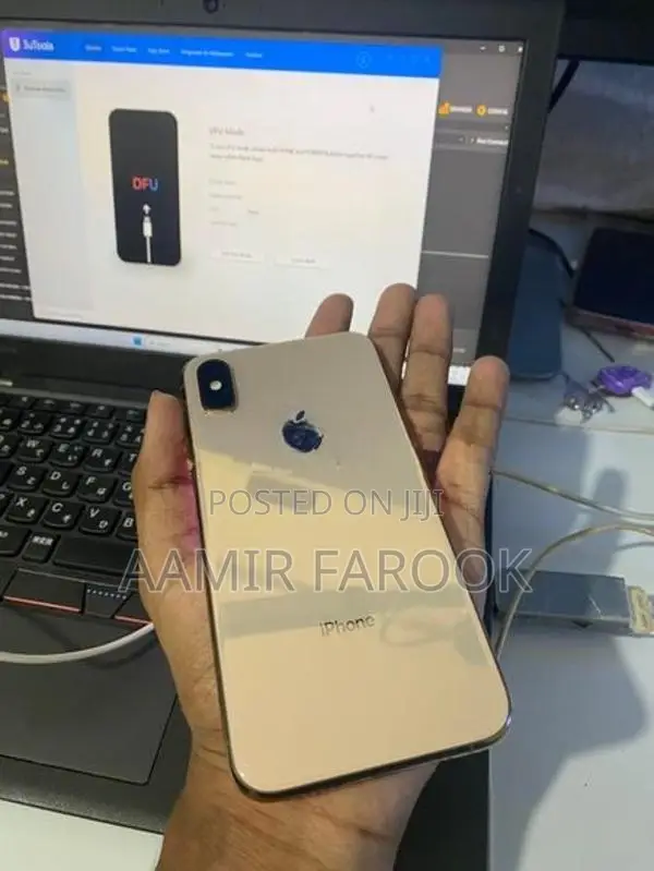 Apple iPhone XS (Used)