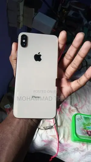 Apple iPhone XS Max (Used)
