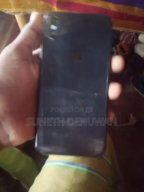 Apple iPhone X (Used)