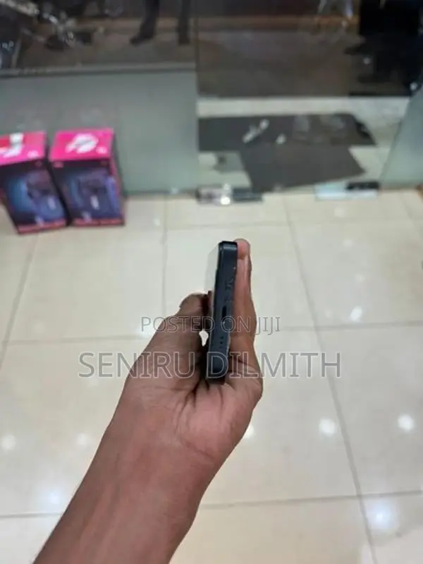 Apple iPhone 14 (Used)
