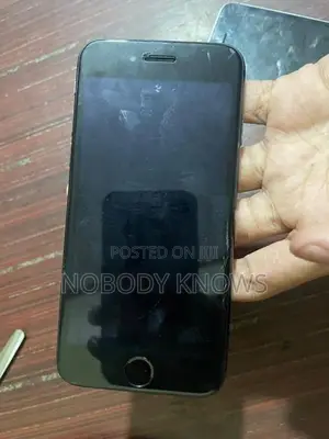 Apple iPhone 8 (Used)