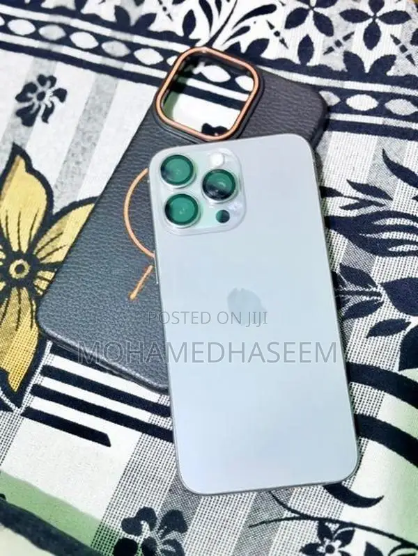 Apple iPhone 15 Pro Max (Used)
