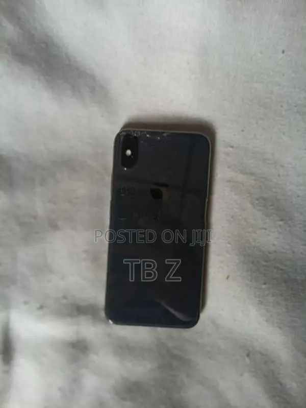 Apple iPhone X (Used)