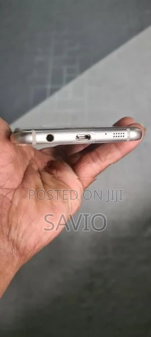 Samsung Galaxy S7 Edge (Used)