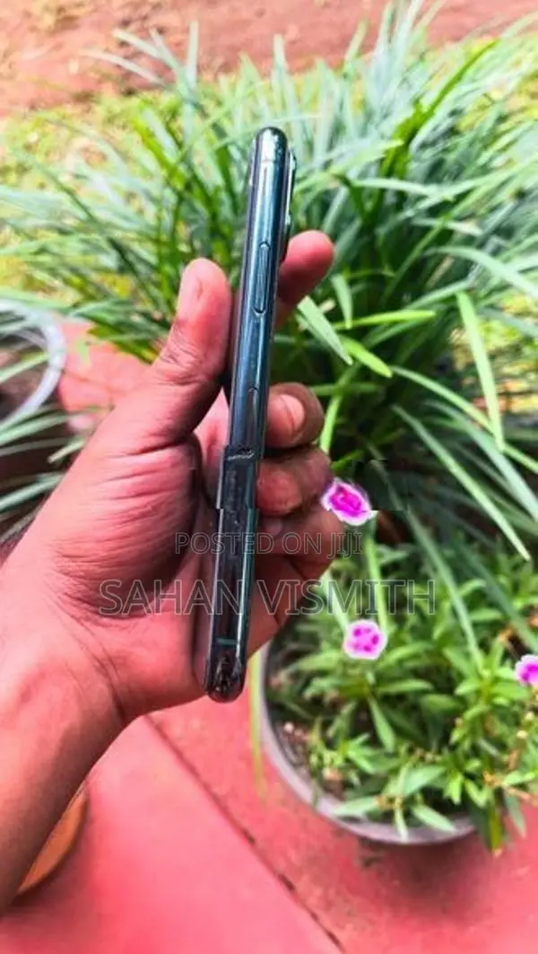 Apple iPhone 11 Pro (Used)