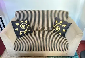 Lionco Sofa Set